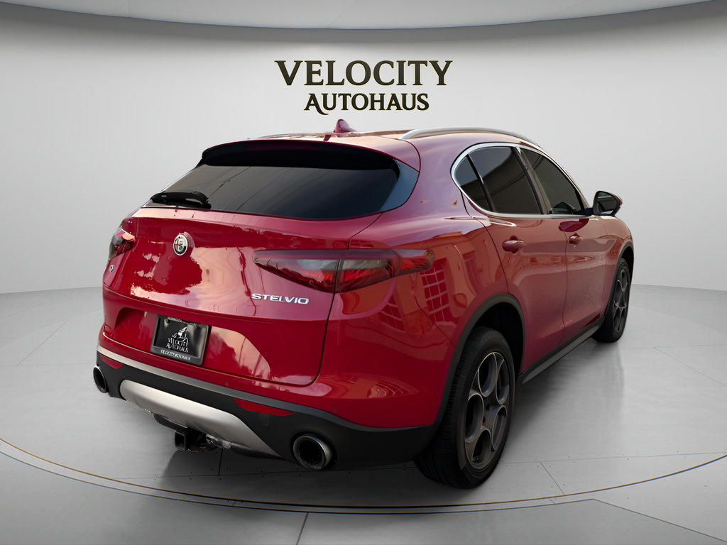 Used 2018 Alfa Romeo Stelvio AWD w/ Cold Weather Package image 7