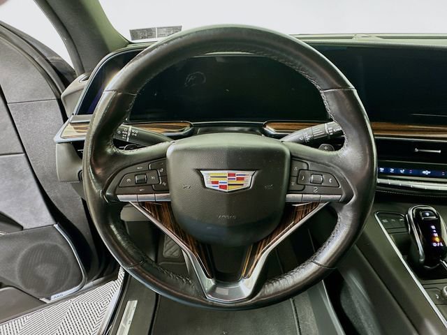 Used 2024 Cadillac Escalade ESV Luxury image 12