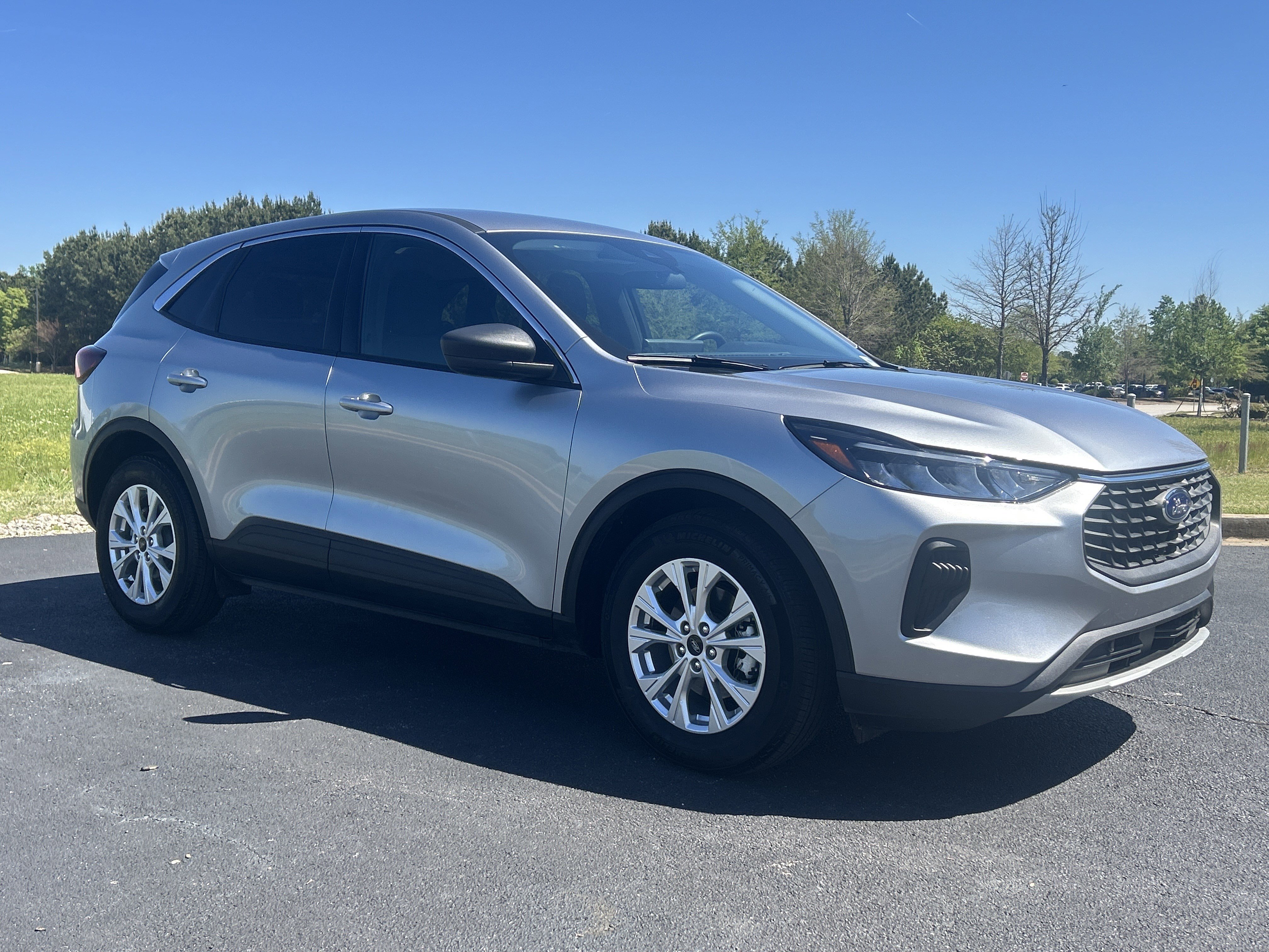 Used 2023 Ford Escape Active w/ Tech Pack #1 image 2