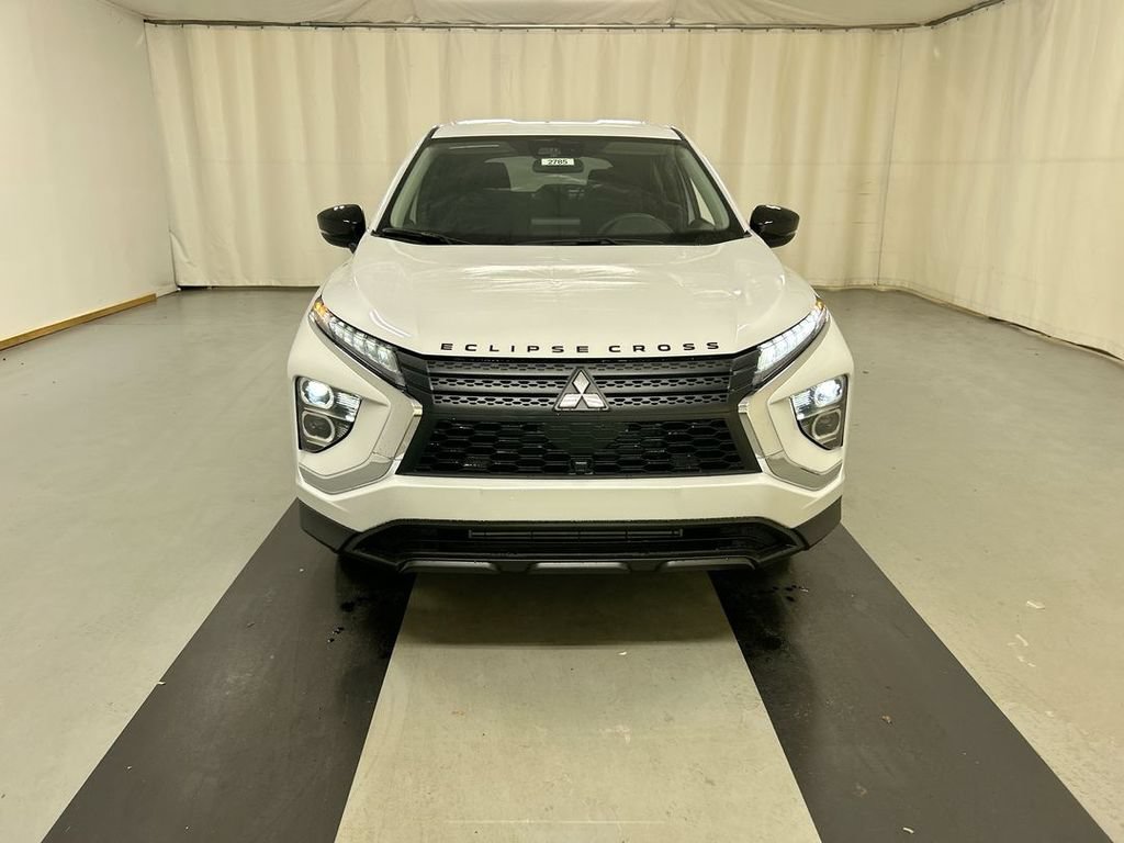 New 2026 Mitsubishi Eclipse Cross LE AWD/4WD image 3