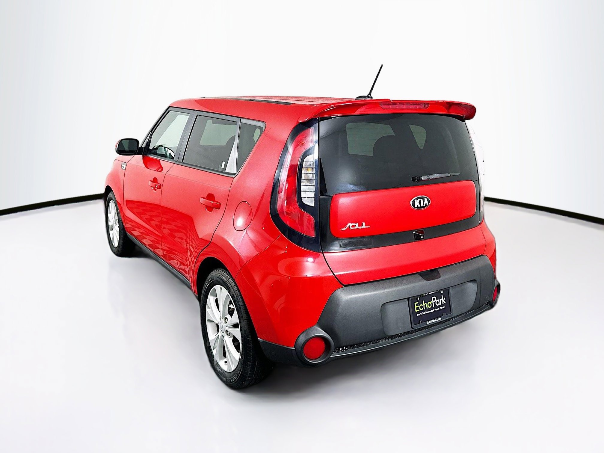 Used 2015 Kia Soul + FWD image 5
