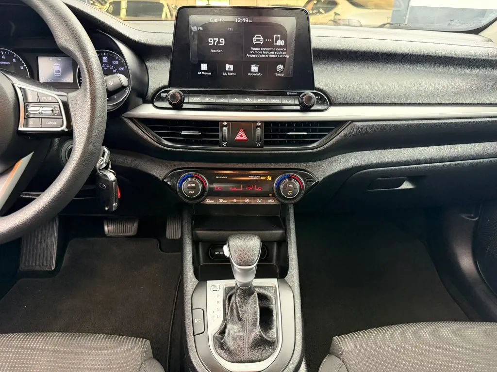 Used 2019 Kia Forte LXS FWD image 17
