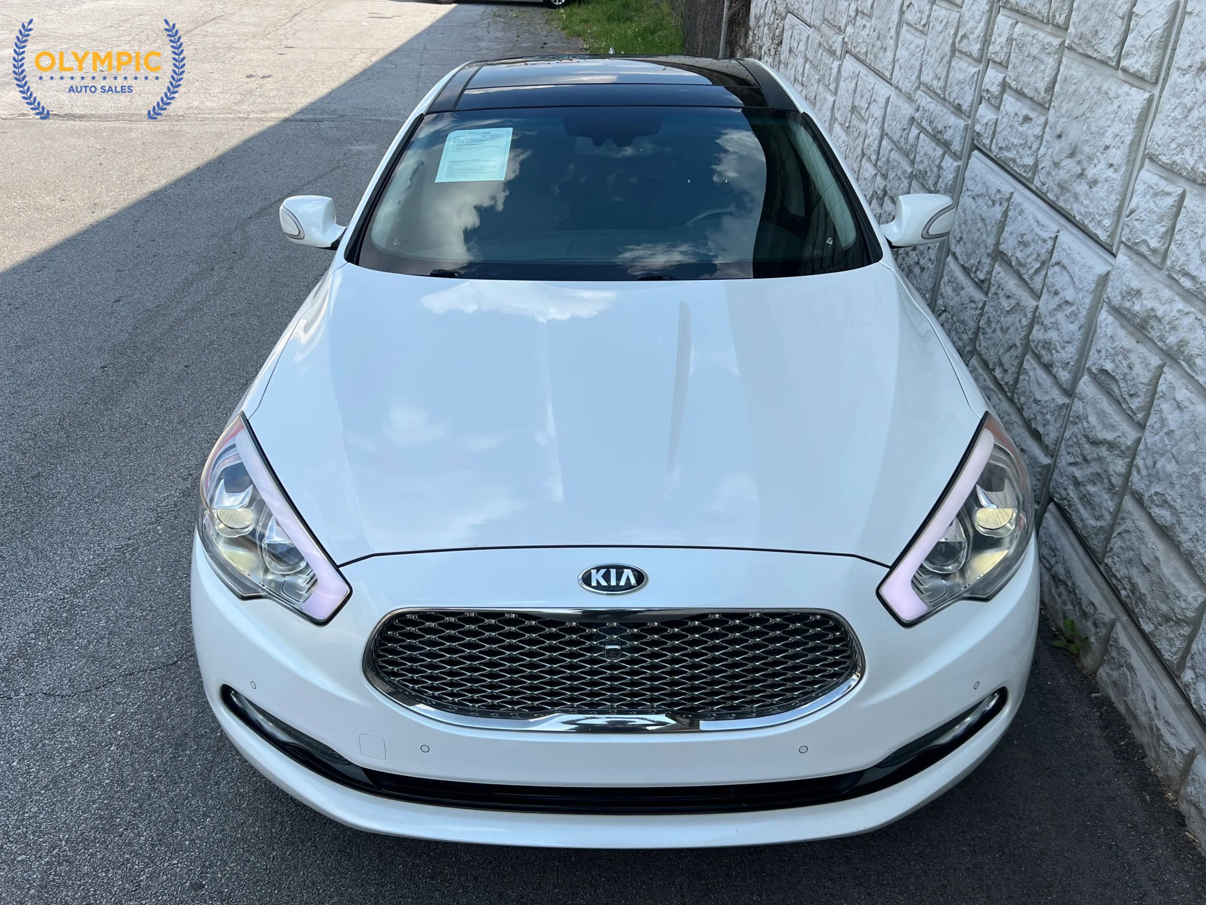 Used 2016 Kia K900 Premium RWD image 2