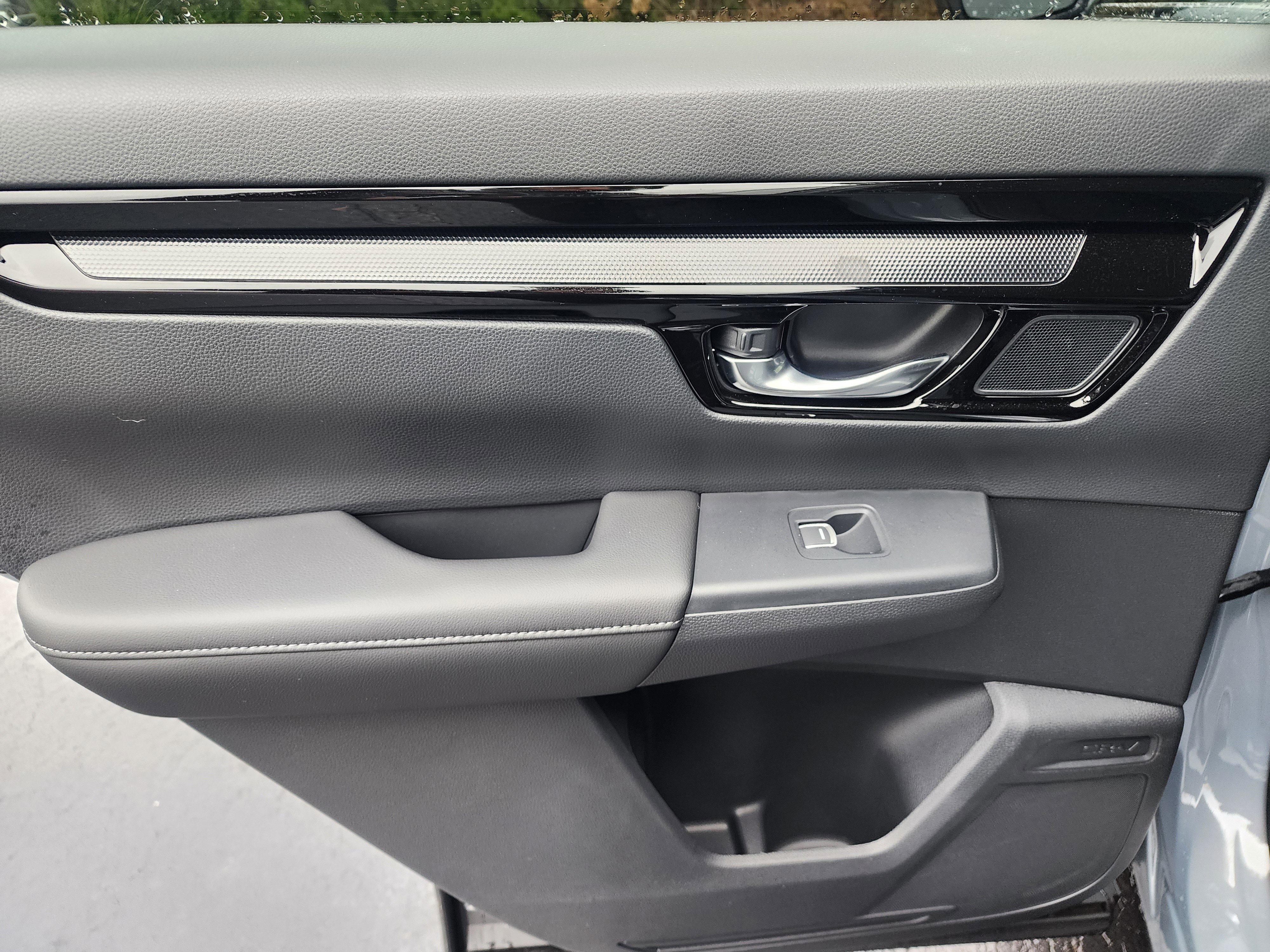 Used 2025 Honda CR-V EX-L image 15