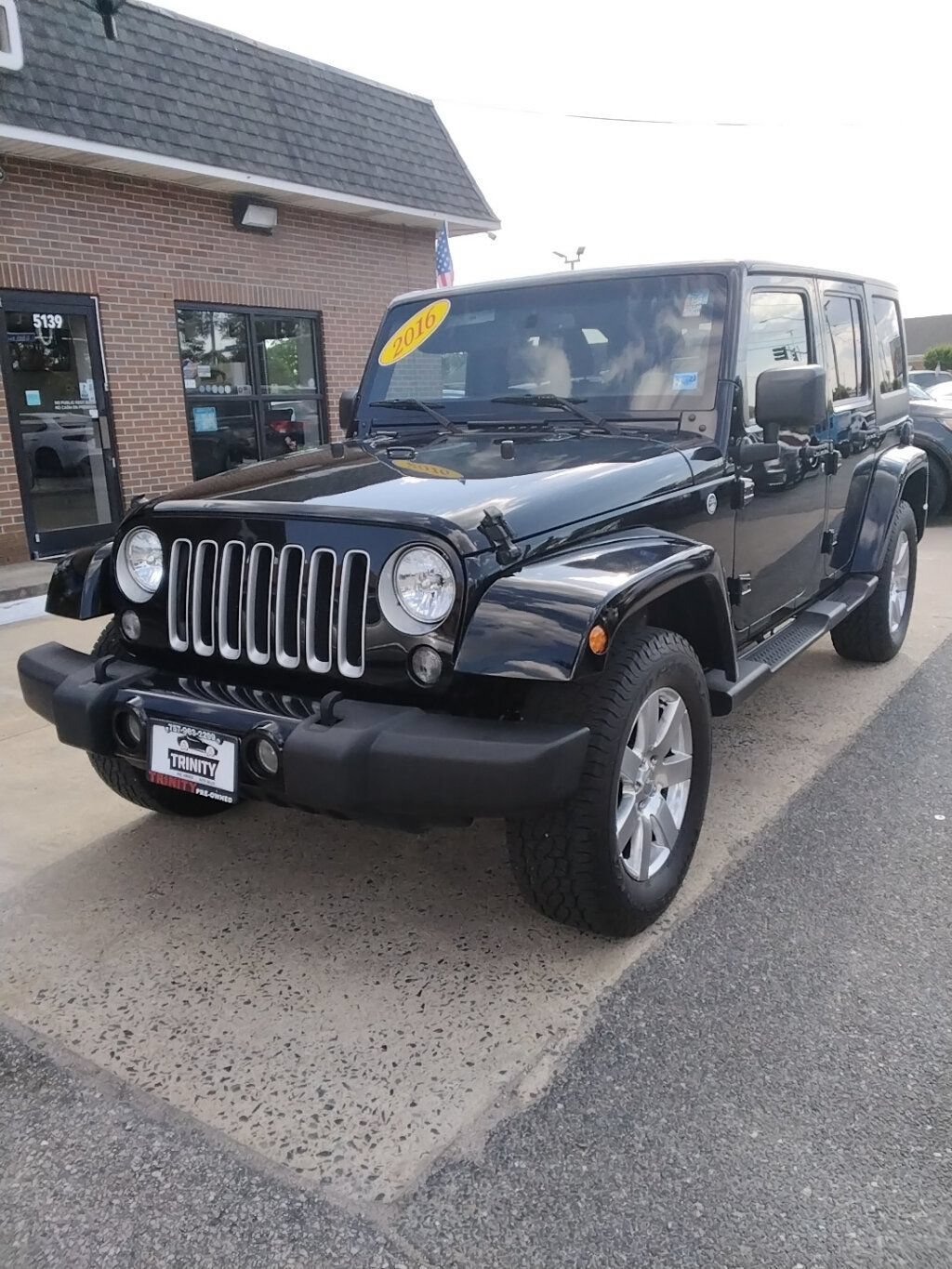 Used 2016 Jeep Wrangler Unlimited Sahara w/ Connectivity Group