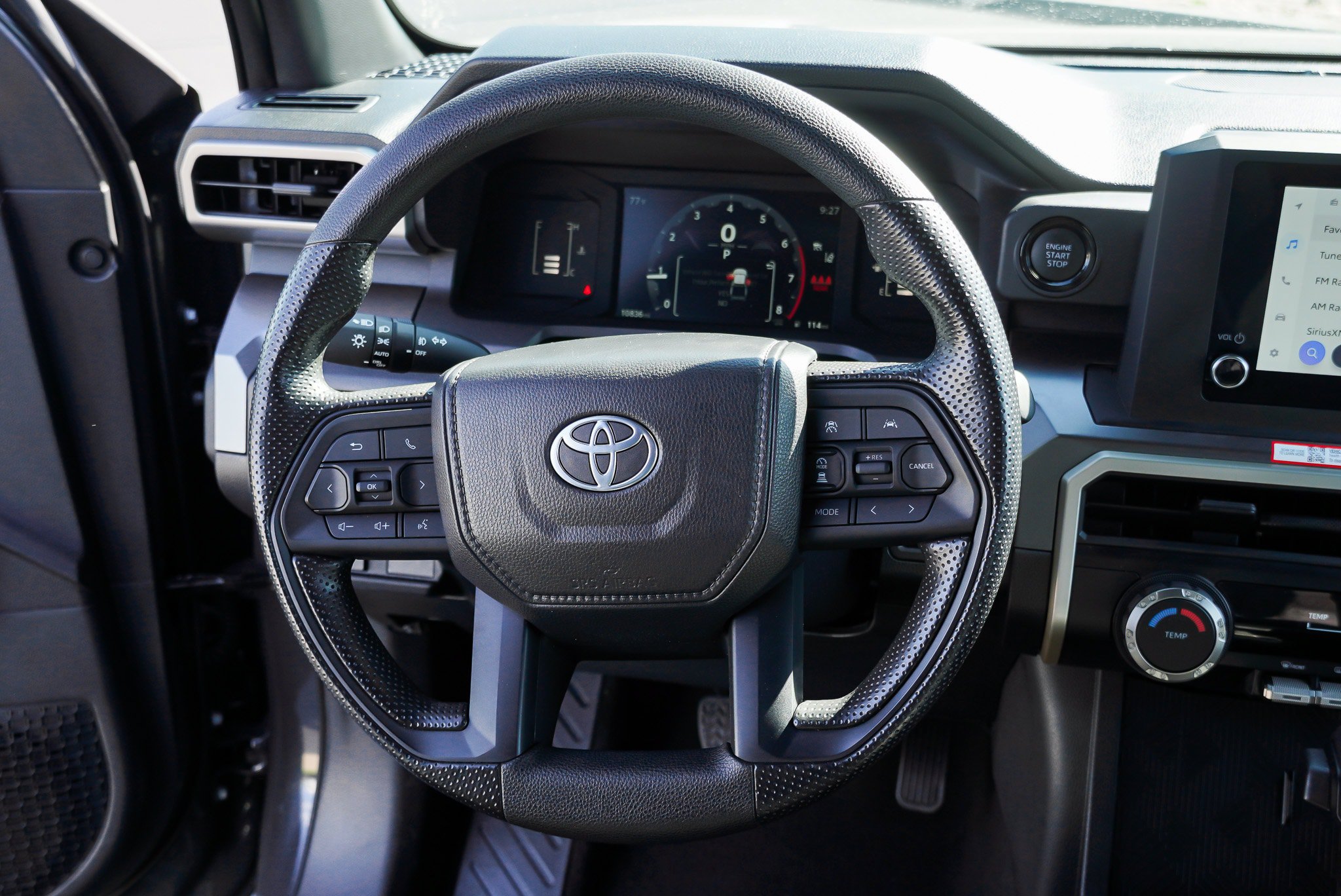 Certified 2025 Toyota Tacoma SR5 AWD/4WD image 31
