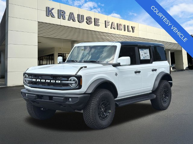 New 2026 Ford Bronco Outer Banks w/ Sasquatch Package AWD/4WD image 3
