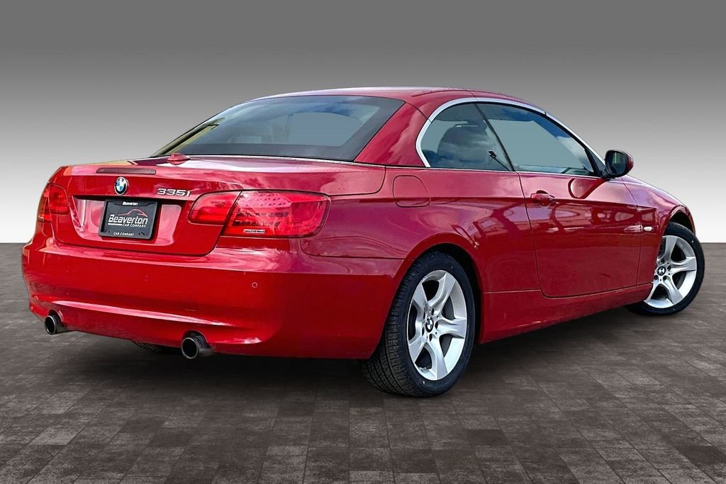 Used 2013 BMW 335i Convertible image 14
