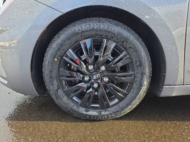 Used 2019 Hyundai Elantra SE image 30