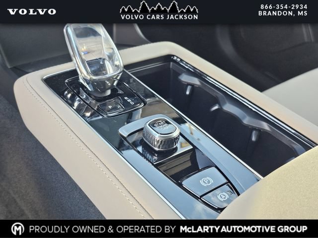 New 2026 Volvo XC90 B6 Plus w/ Protection Package Premier AWD/4WD image 24