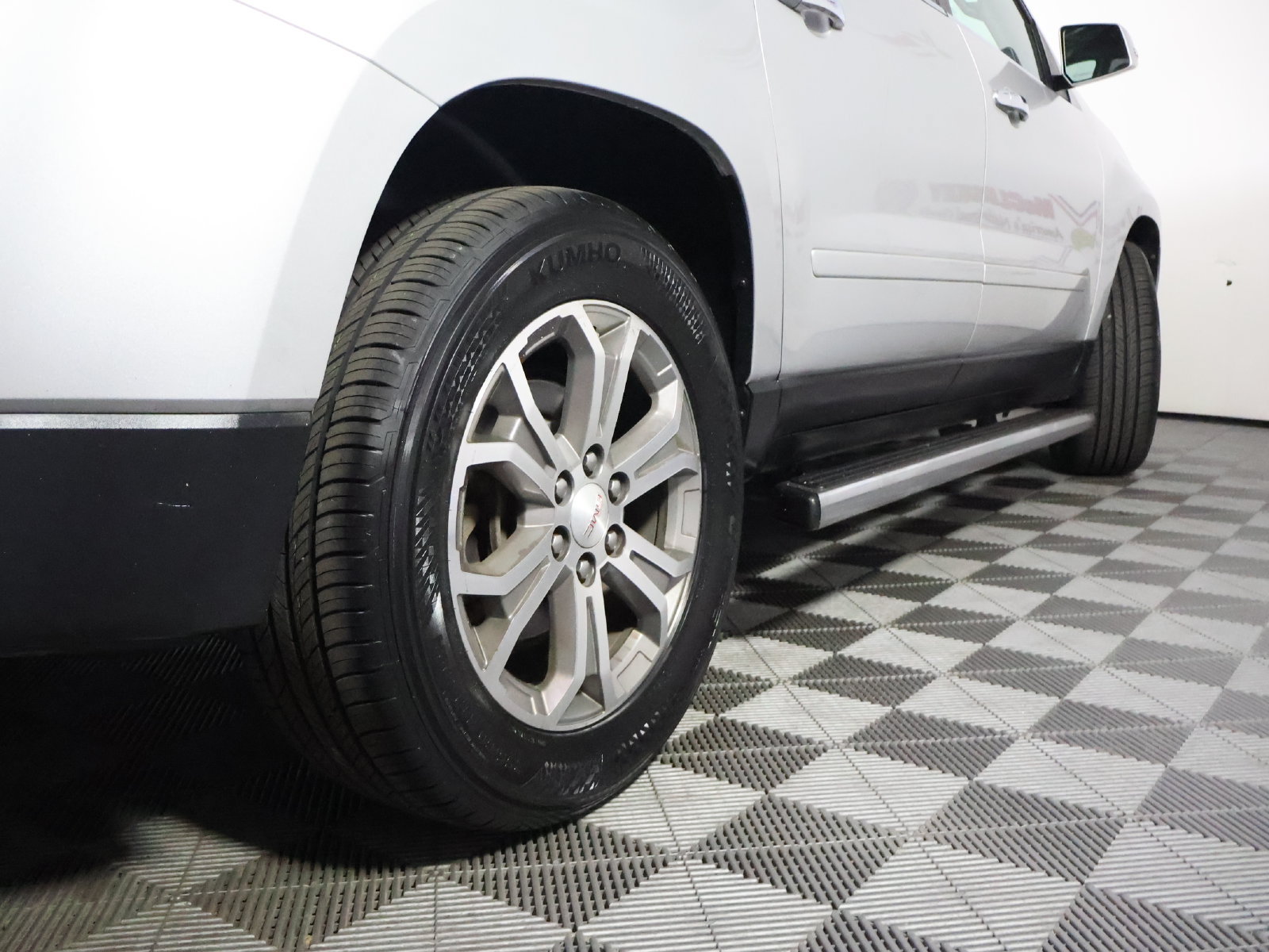 Used 2016 GMC Acadia SLT w/ Open Road Package AWD/4WD image 11