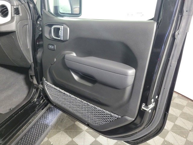 Certified 2024 Jeep Wrangler Sport S image 33