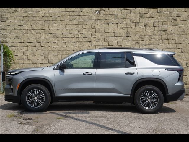 New 2026 Chevrolet Traverse LT image 2