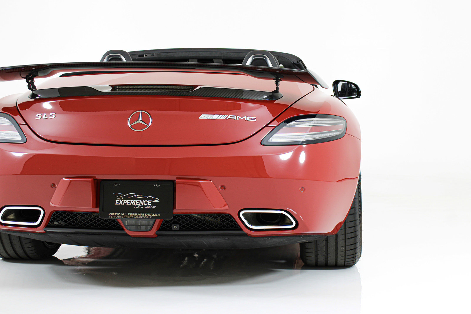 Used 2015 Mercedes-Benz SLS AMG GT Final Edition image 21