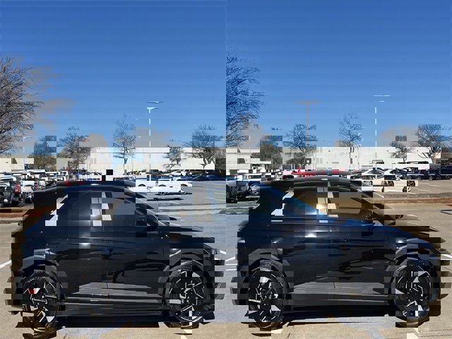 Used 2025 Hyundai Ioniq 5 SE image 3