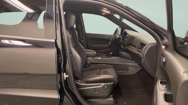 Used 2025 Dodge Durango R/T AWD/4WD image 32