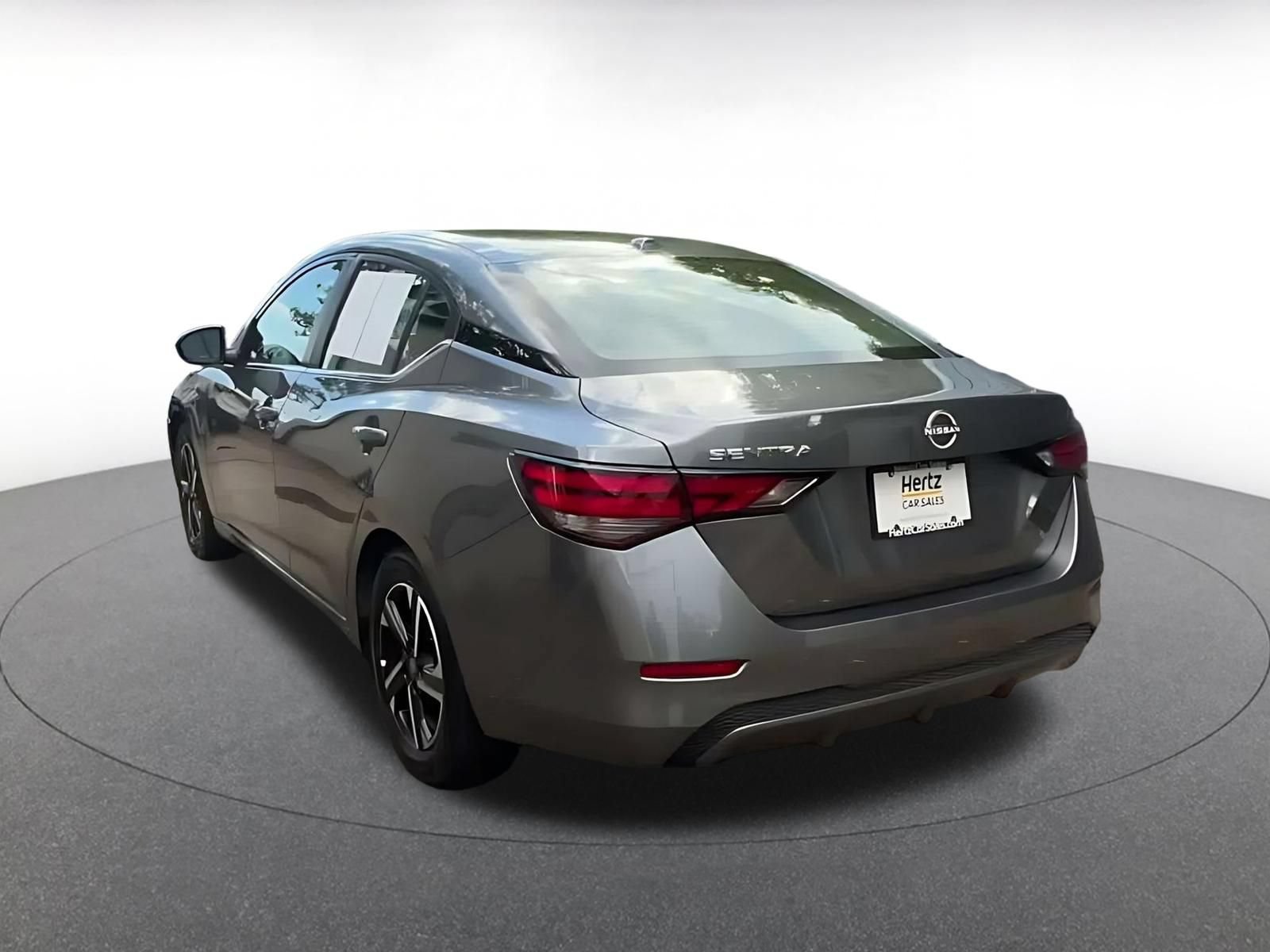 Used 2025 Nissan Sentra SV FWD image 10