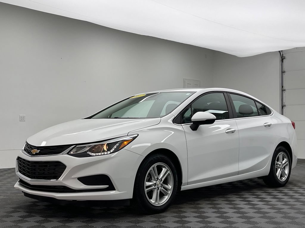 Used 2017 Chevrolet Cruze LT w/ Convenience Package FWD video 2