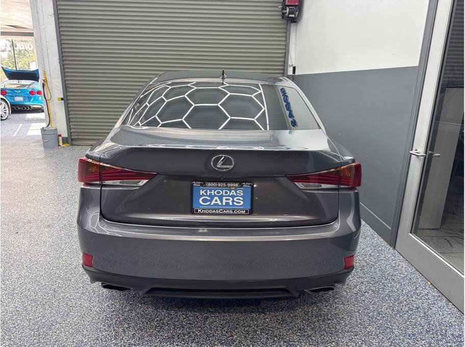 Used 2017 Lexus IS 200t F Sport w/ F Sport Package RWD image 4