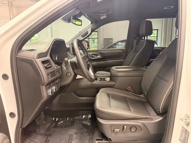 Used 2024 GMC Yukon SLT w/ SLT Luxury Package AWD/4WD image 30