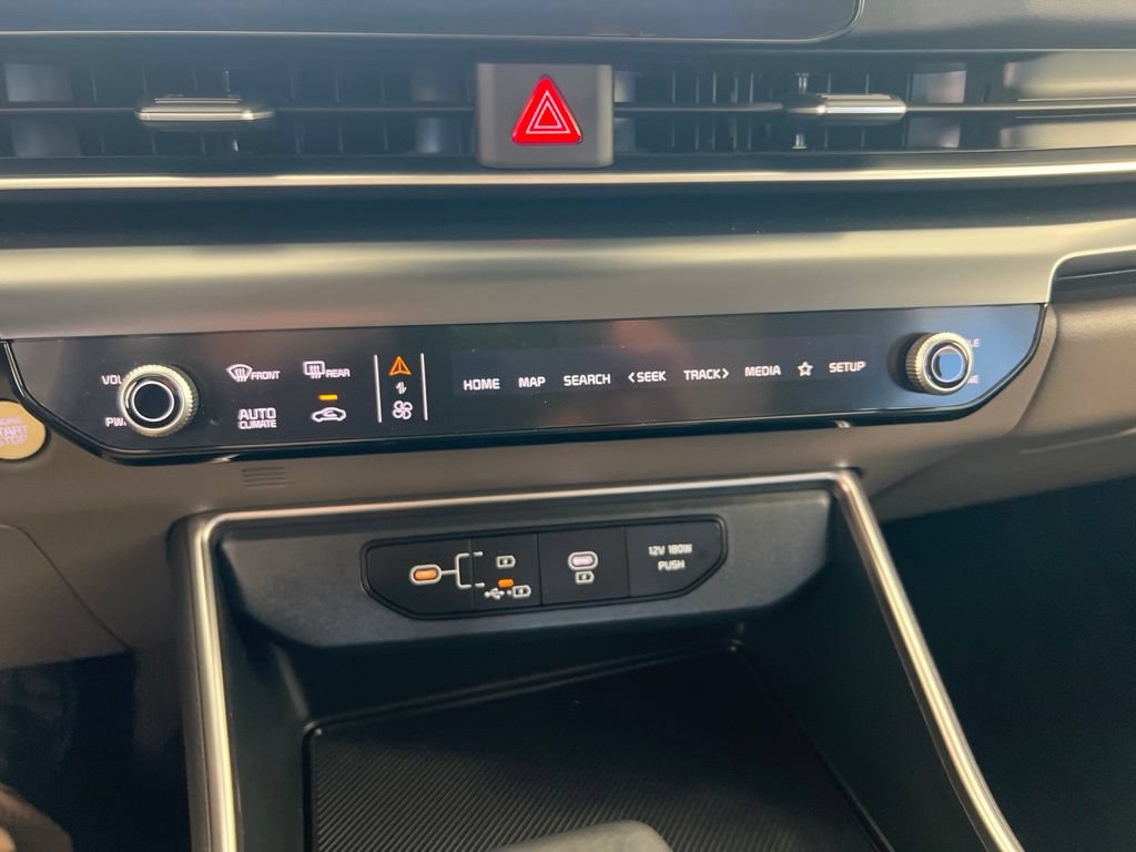 Certified 2025 Kia Carnival FWD image 52