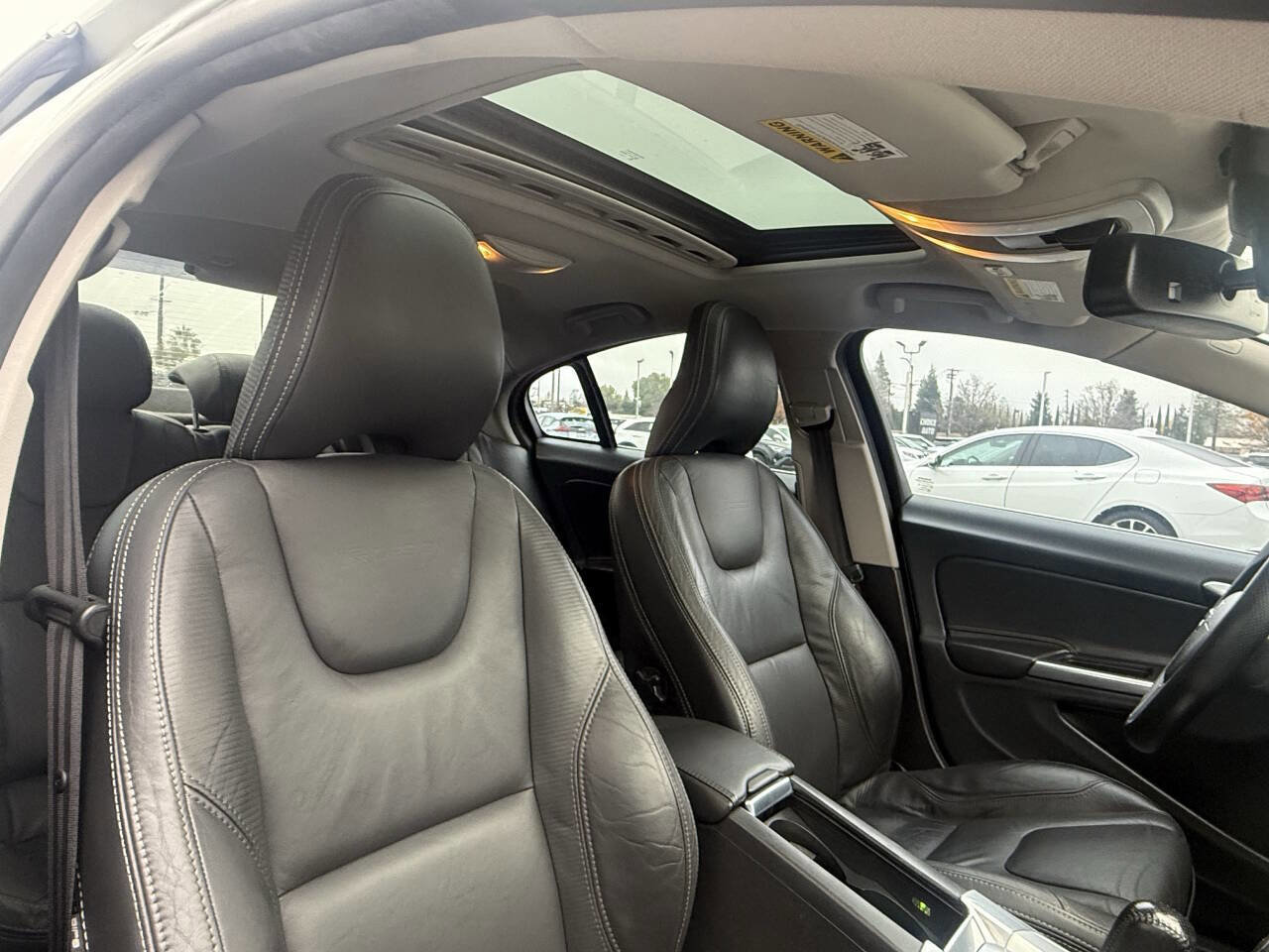 Used 2012 Volvo S60 T6 R-Design image 15