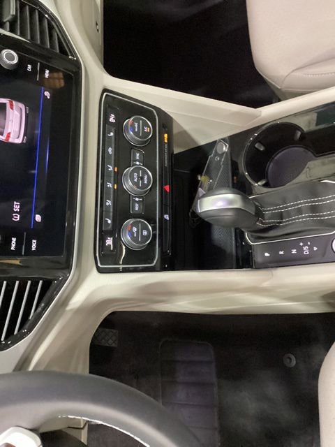 Used 2023 Volkswagen Atlas SE w/ Panoramic Sunroof Package AWD/4WD image 18