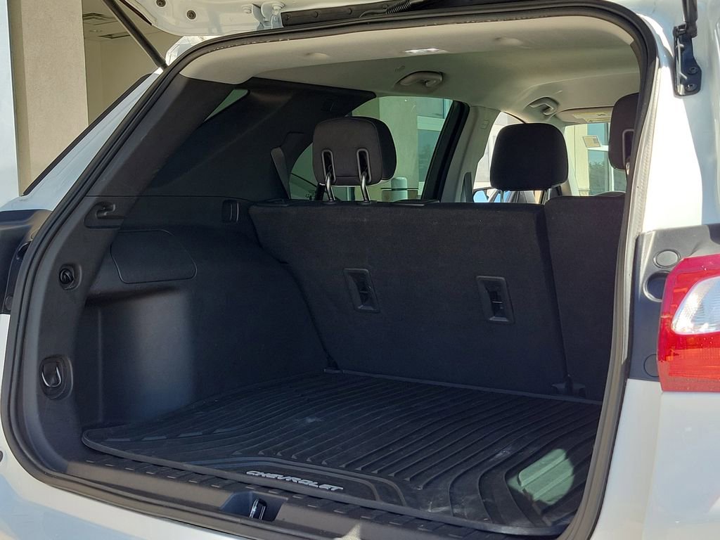 Used 2020 Chevrolet Equinox LS image 17