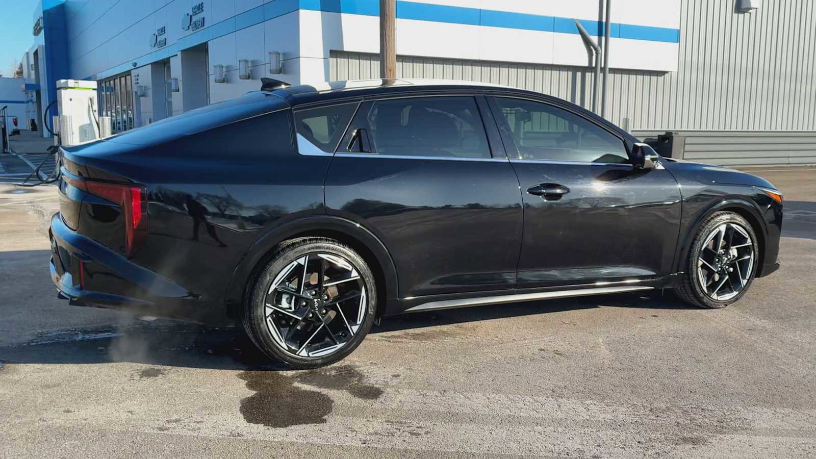 Used 2025 Kia K4 GT-Line w/ GT-Line Premium Package image 2