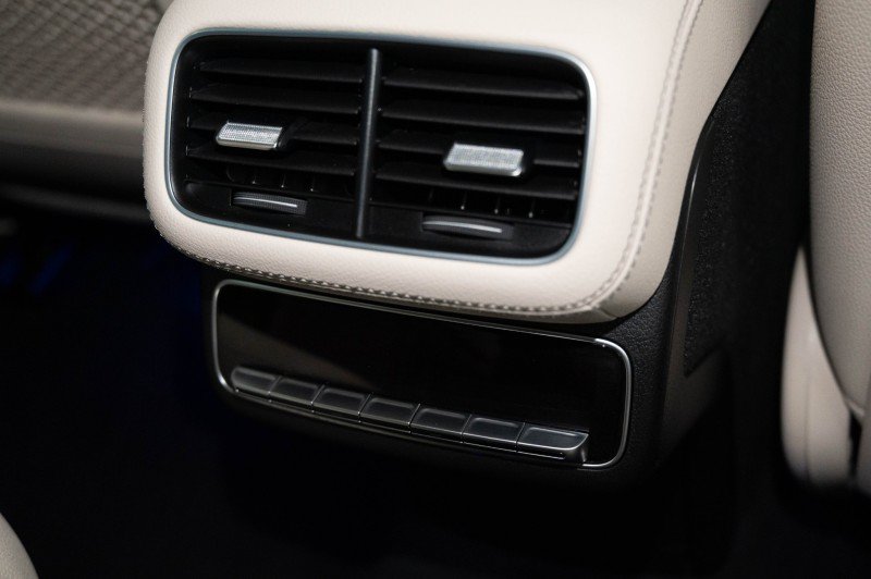 Certified 2026 Mercedes-Benz GLS 450 4MATIC image 19
