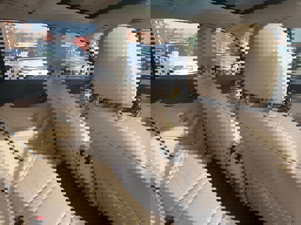 Used 2022 Mercedes-Benz GLC 300 4MATIC image 30