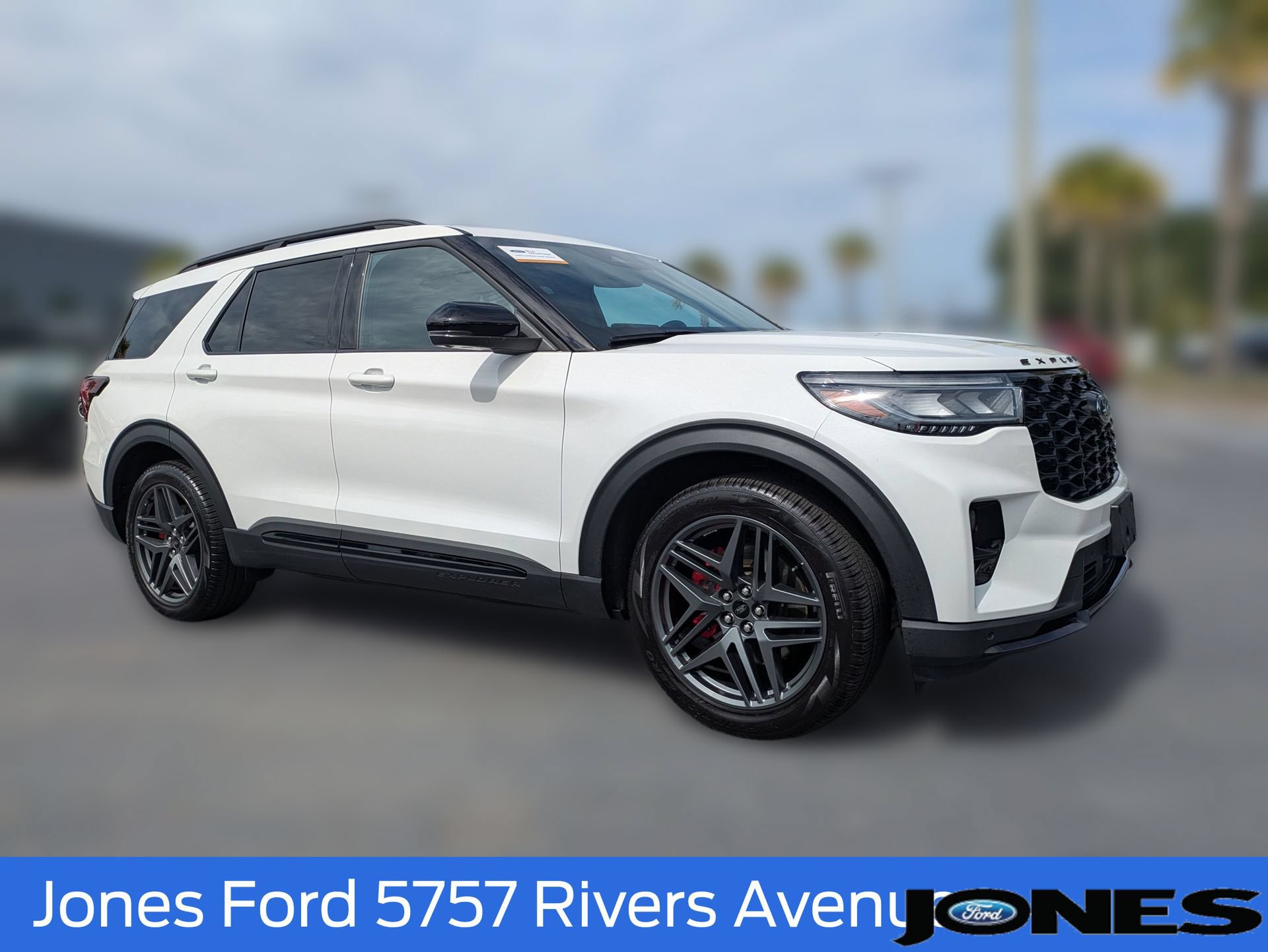 Certified 2025 Ford Explorer ST RWD image 3