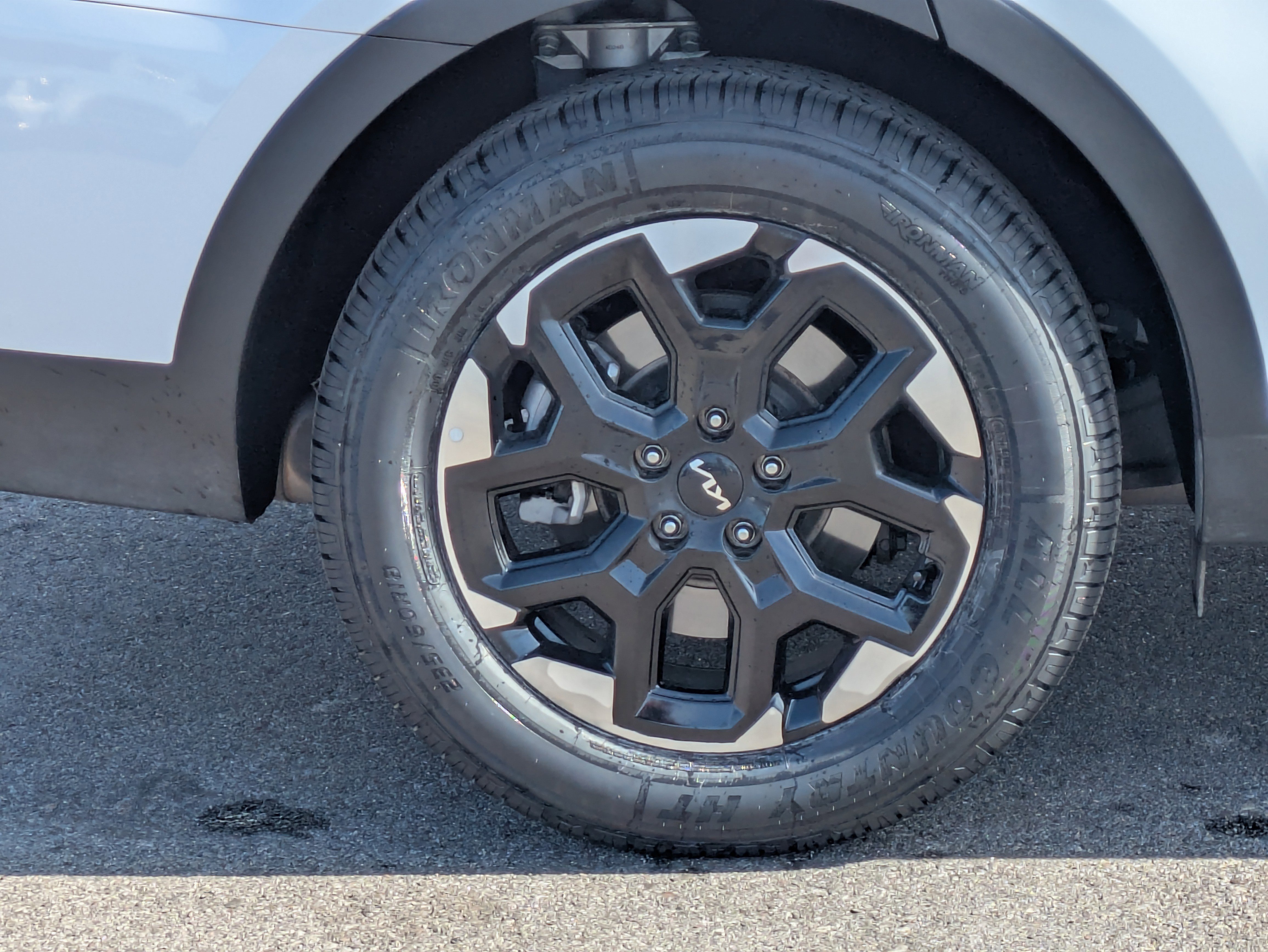 Certified 2025 Kia Sorento S image 9