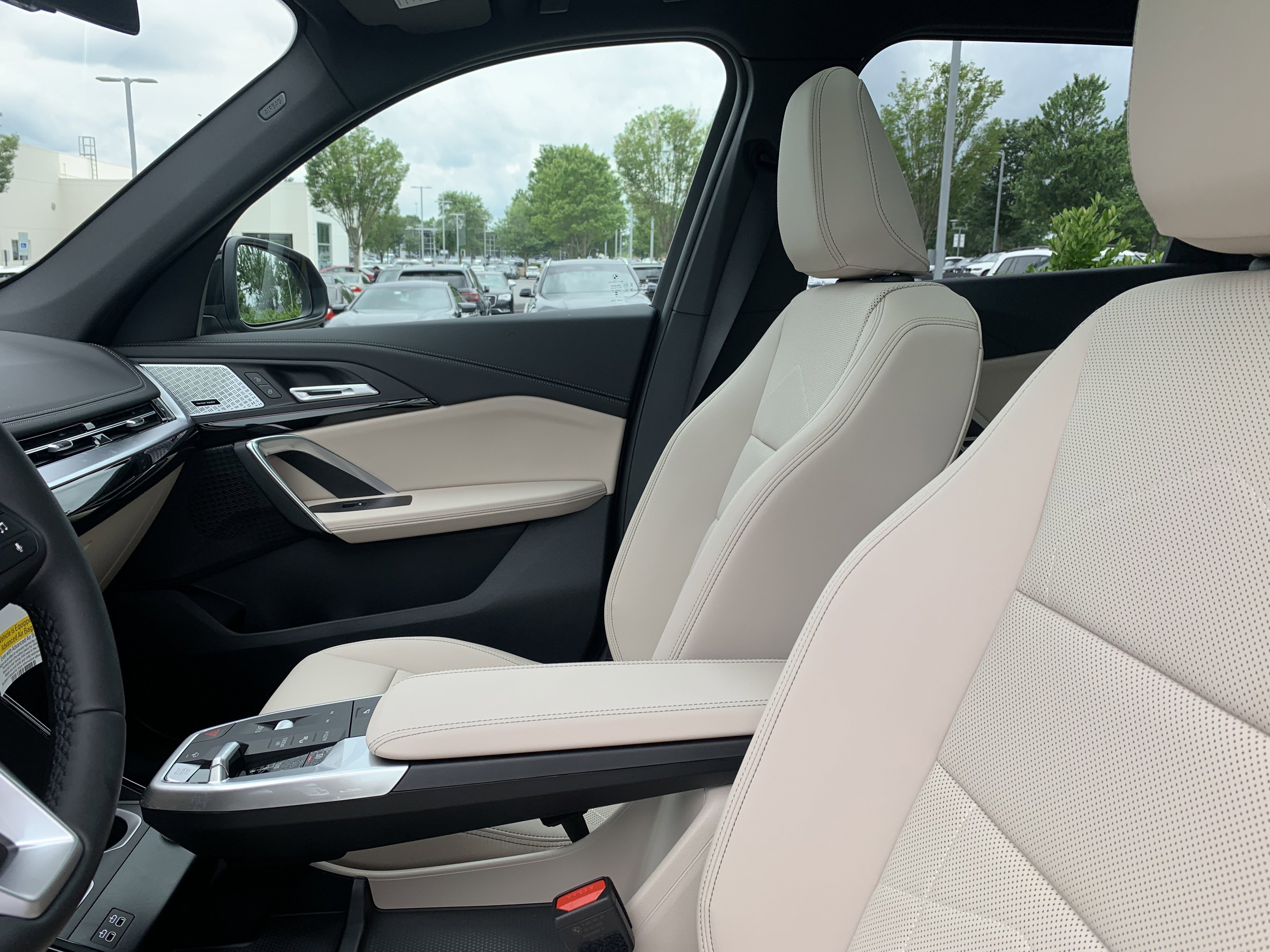 Certified 2025 BMW X1 xDrive28i w/ Premium Package image 15