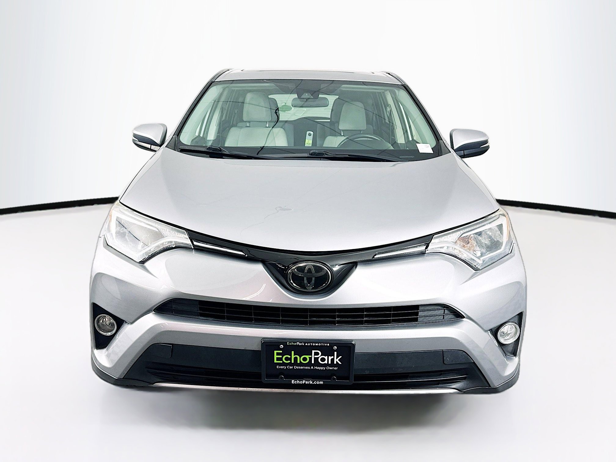 Used 2018 Toyota RAV4 XLE w/ All Weather Liner Package AWD/4WD image 2