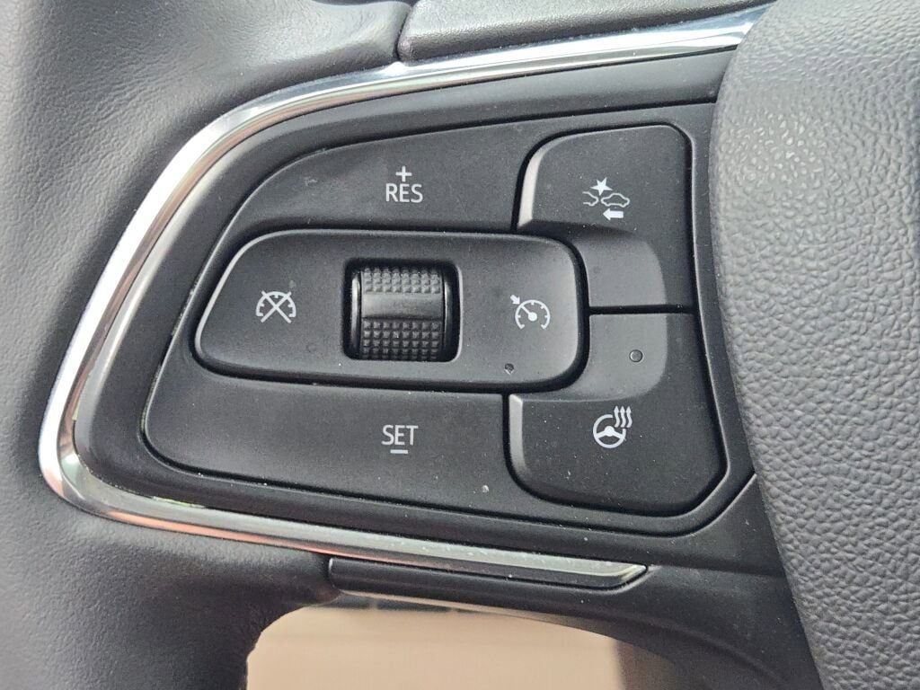 Used 2023 Buick Envision Avenir image 32