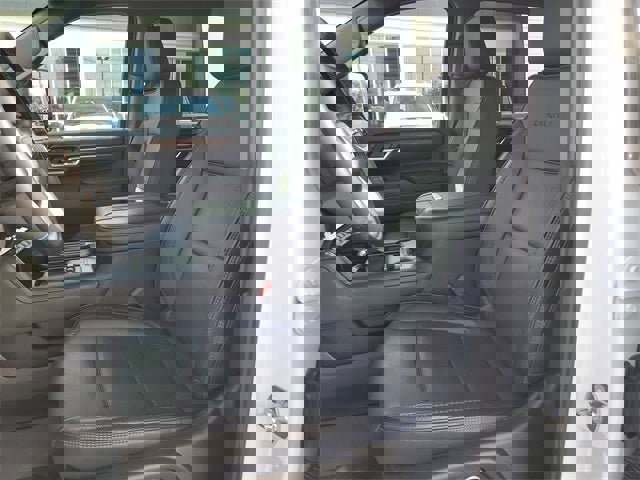 Used 2024 GMC Sierra 3500 Denali image 70