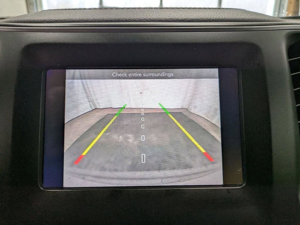 Used 2019 Jeep Cherokee Latitude Plus w/ Cold Weather Group image 20