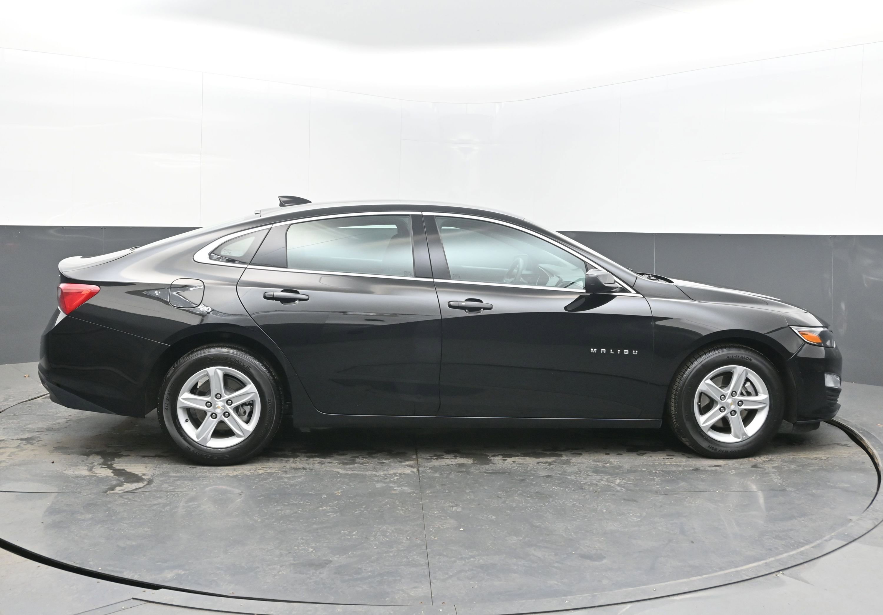 Used 2024 Chevrolet Malibu LT image 8