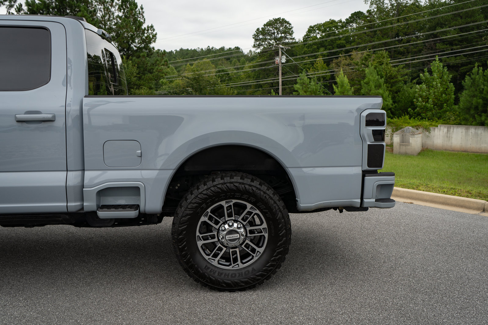 Used 2024 Ford F250 Platinum AWD/4WD image 2