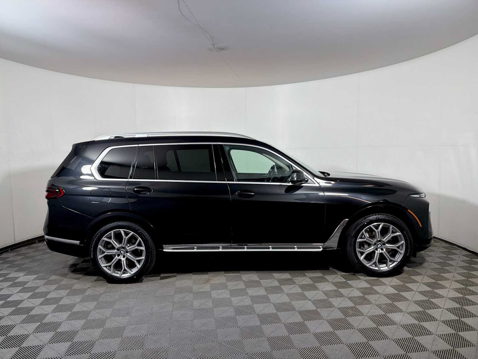 Used 2024 BMW X7 xDrive40i AWD/4WD image 7