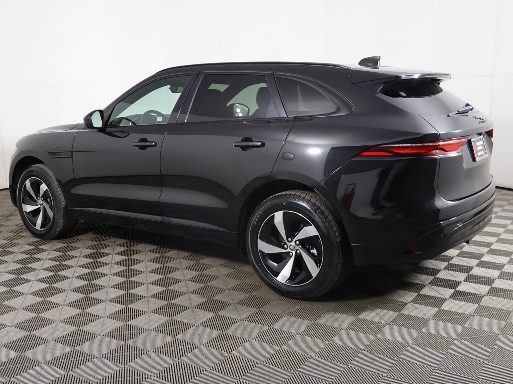 Used 2024 Jaguar F-PACE R-Dynamic S image 16