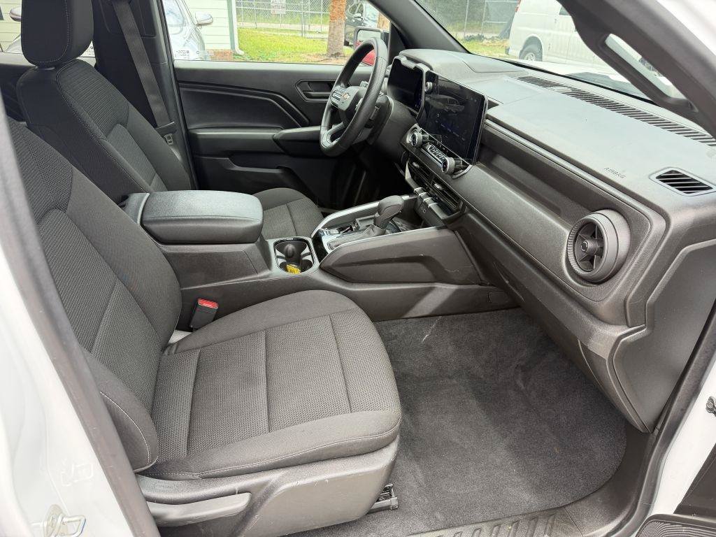 Used 2024 Chevrolet Colorado W/T w/ Safety Package RWD image 10