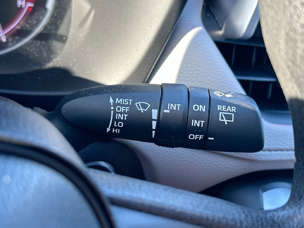 Used 2025 Toyota RAV4 XLE w/ Convenience Package FWD image 20