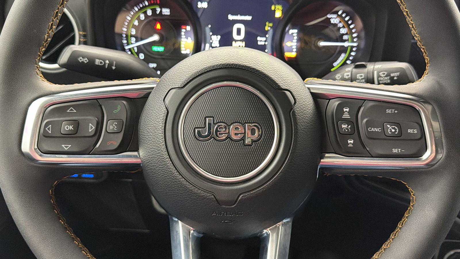 Used 2024 Jeep Wrangler Unlimited Sahara w/ Technology Group AWD/4WD image 28