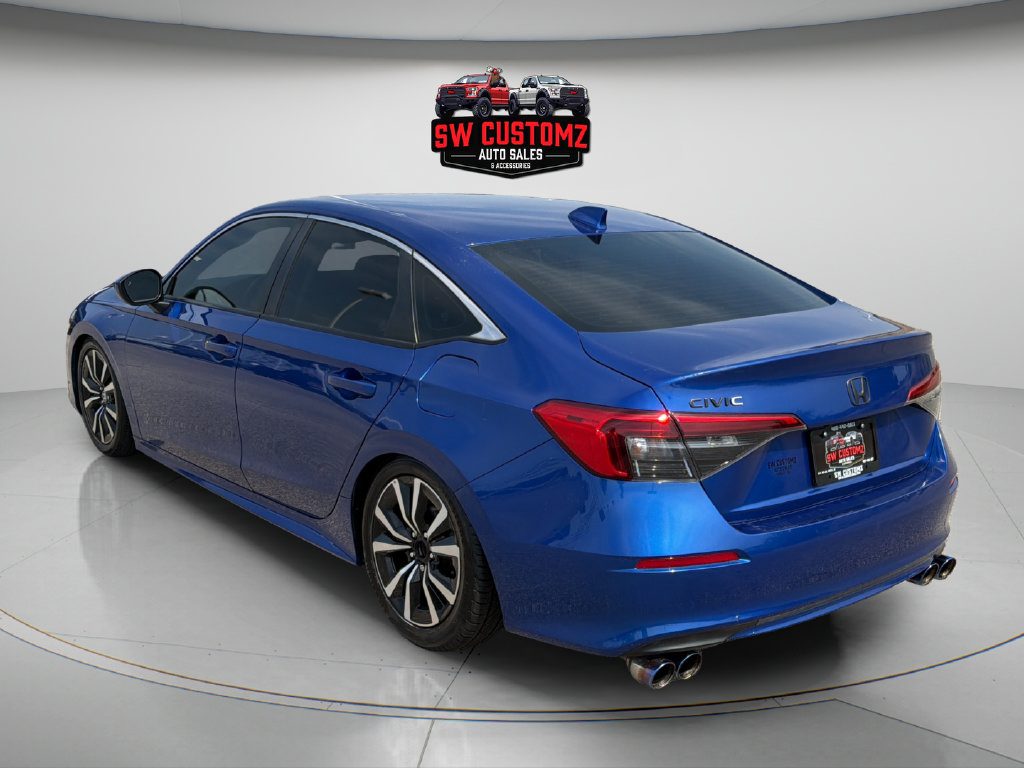 Used 2023 Honda Civic EX image 5
