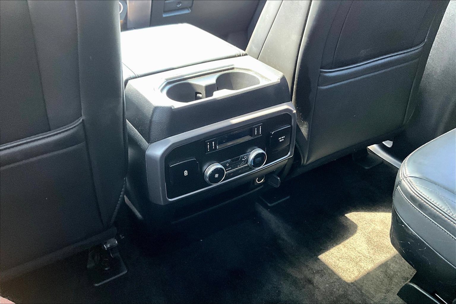 Used 2018 Ford Expedition Platinum AWD/4WD image 9