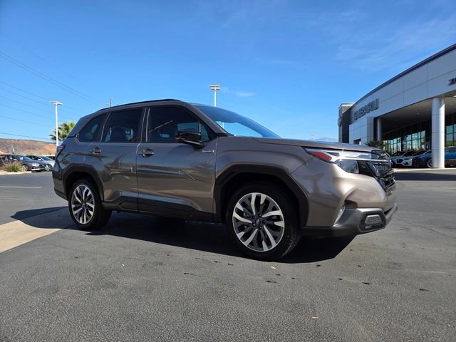 Used 2025 Subaru Forester Touring image 2