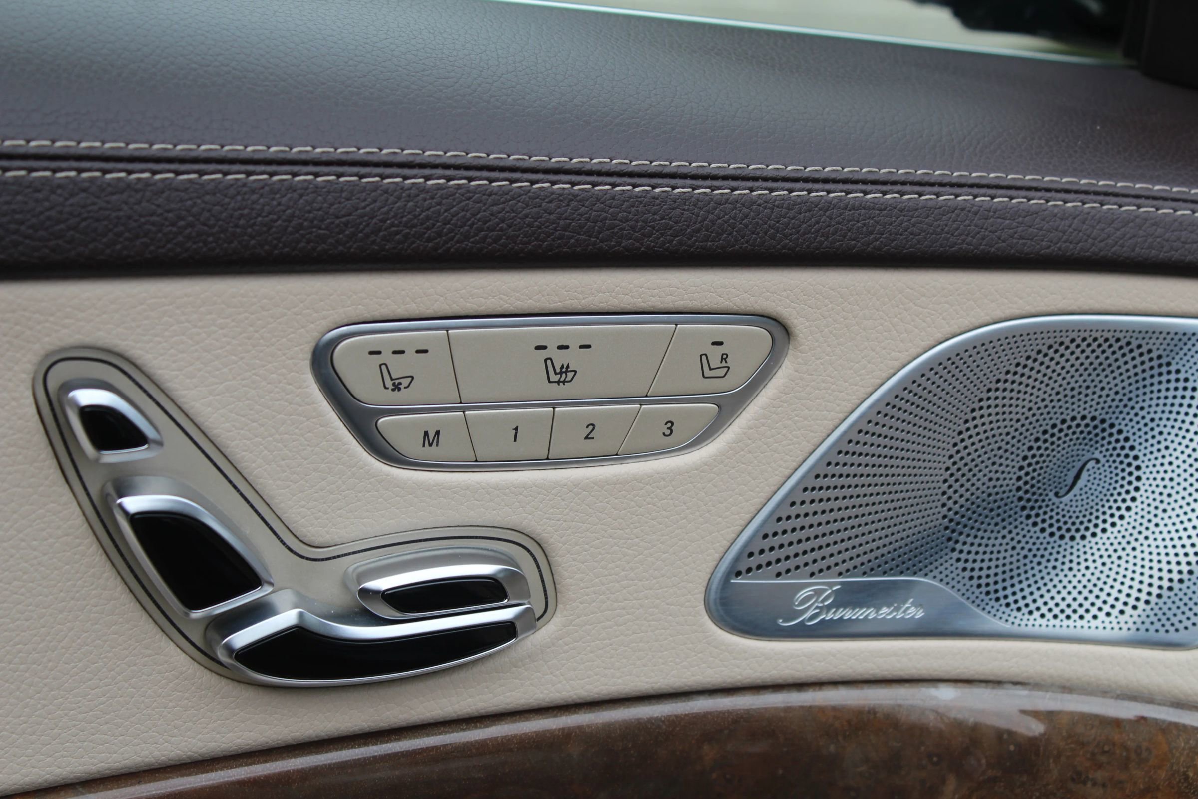 Used 2015 Mercedes-Benz S 550 4MATIC Sedan image 23