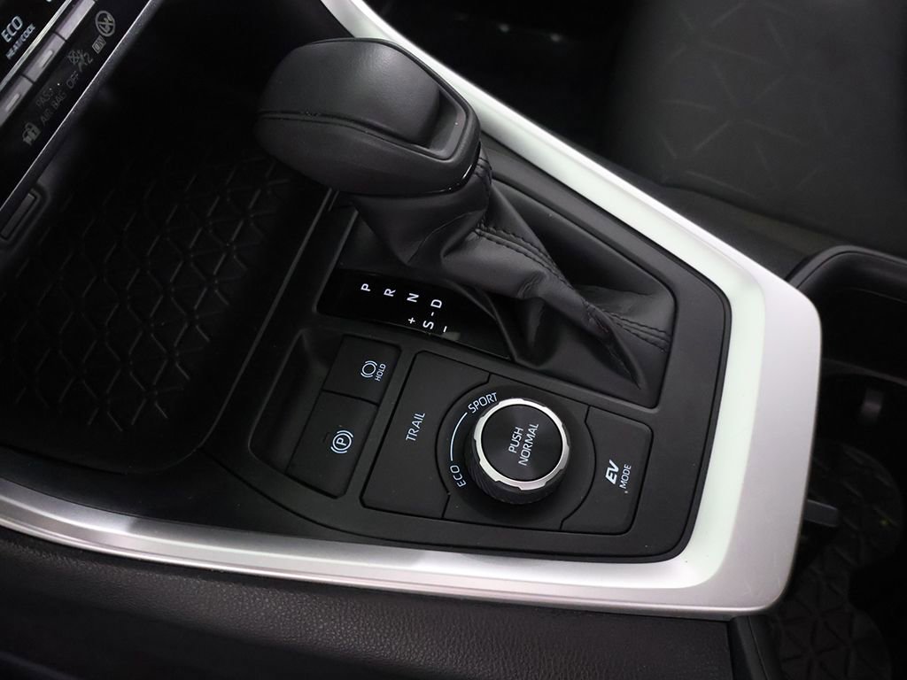 Used 2024 Toyota RAV4 XLE image 42